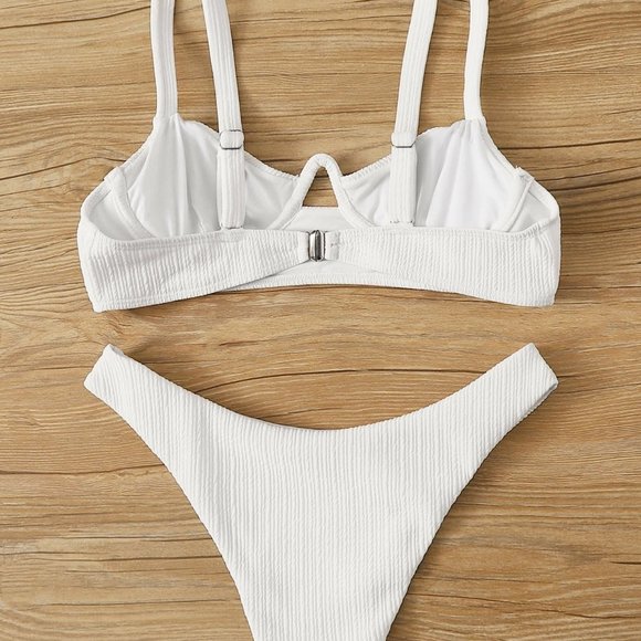 Textured underwire high cut bikini - Picture 3 of 4